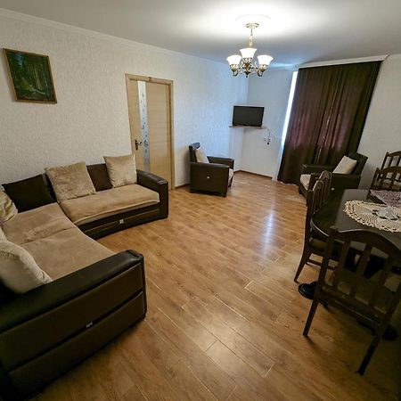 Apartment In Местия Екстериор снимка